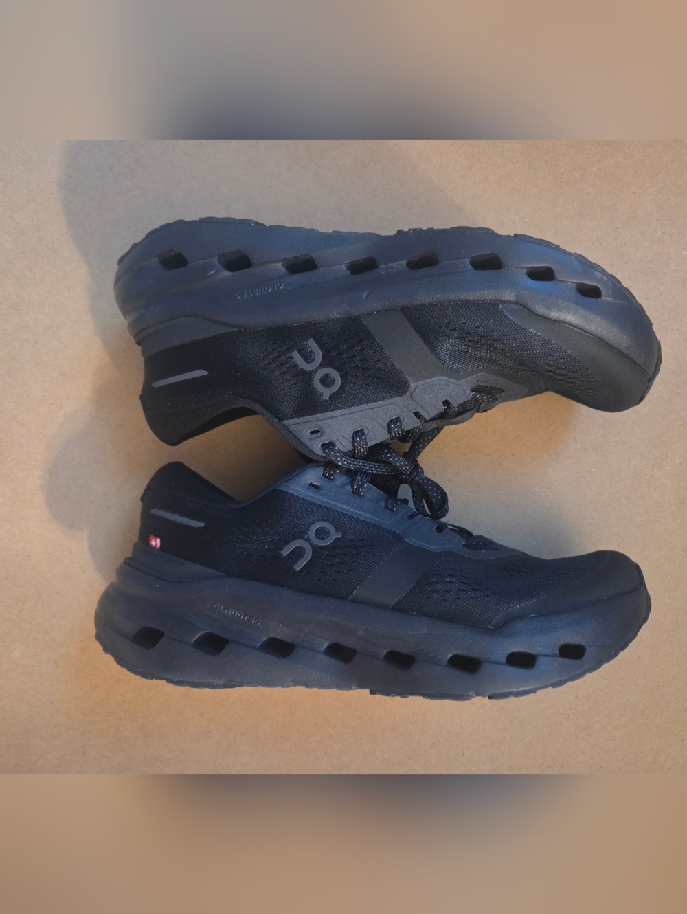 On Running Sneakers Women Size 8 Cloudrunner 3